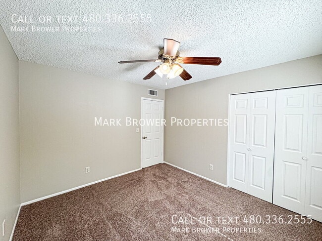Building Photo - 2315 W El Alba Way
