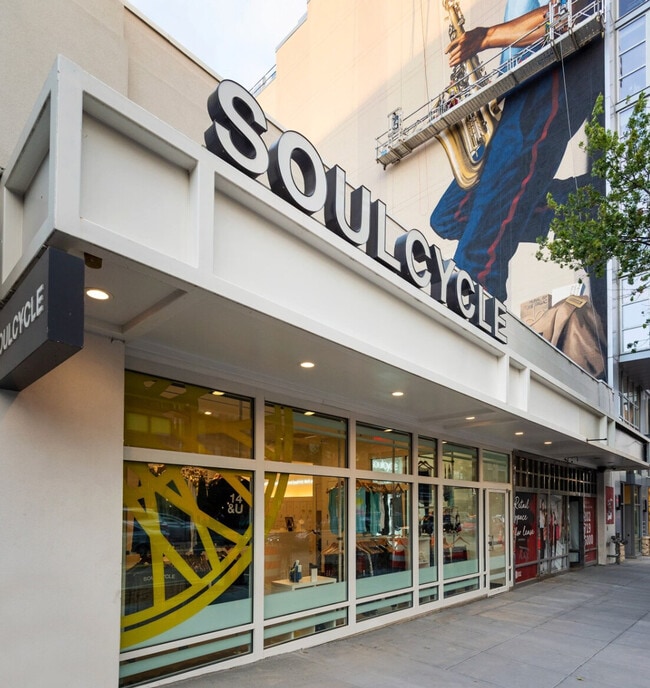 Building Photo - 1330 Wallach Pl NW