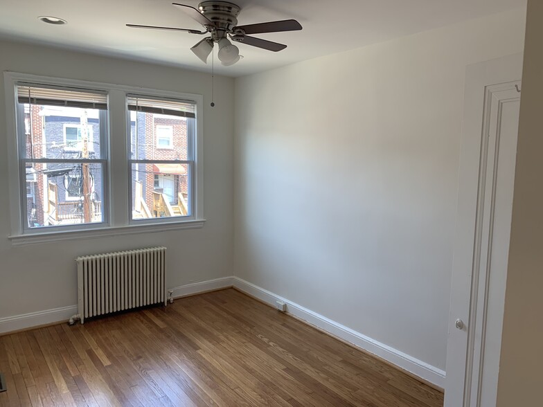Building Photo - 1326 Holbrook Street, NE