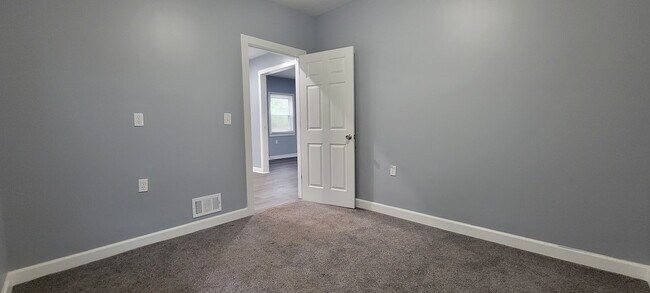 Building Photo - 5103 Oregon St