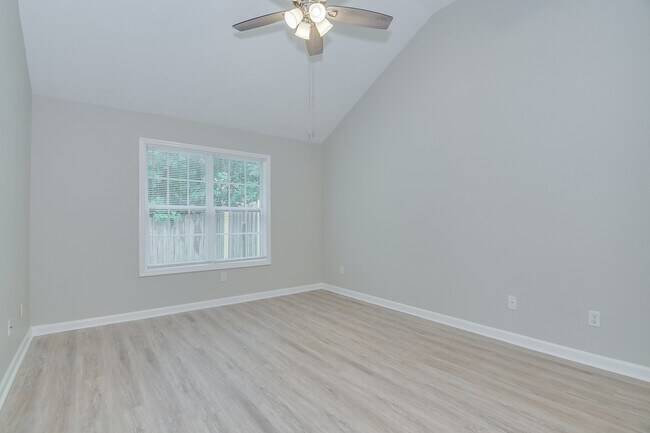 Building Photo - 448 Northrop Pl