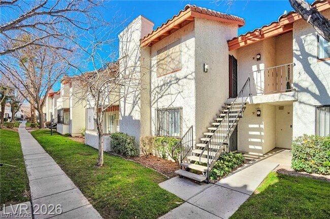 Building Photo - 1701 E Katie Ave