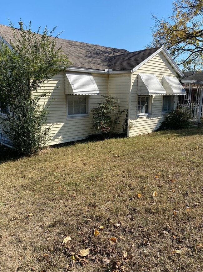 Building Photo - Affordable 2 BR 1 bath House in Branson, MO