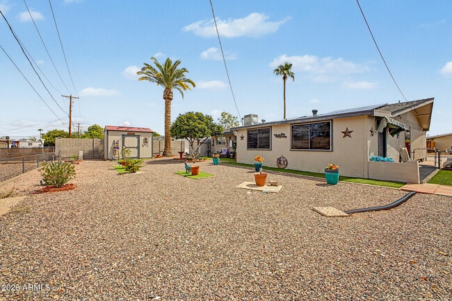 Building Photo - 410 N 56th Pl