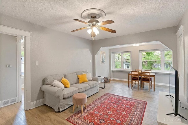 Living Room - 2014 Highland Ave