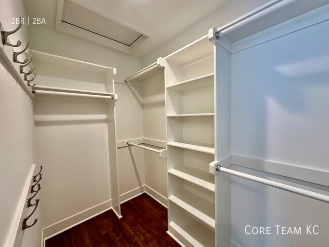 Building Photo - 7708 Main St