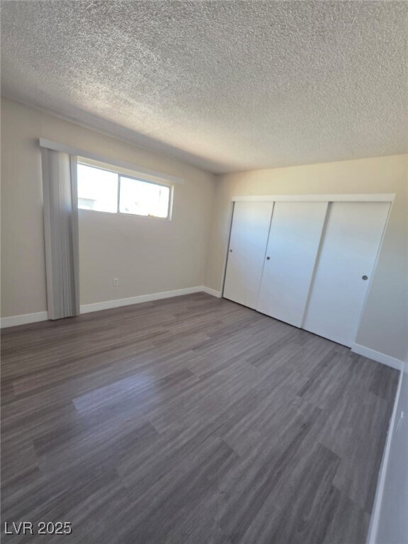 Building Photo - 1075 E Desert Inn Rd