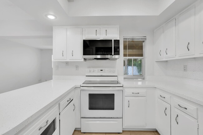 Building Photo - 89 Lariat Cir