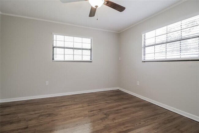Building Photo - 1198 S Golf Lake Dr