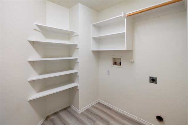 Building Photo - 2417 Eisenhower Dr