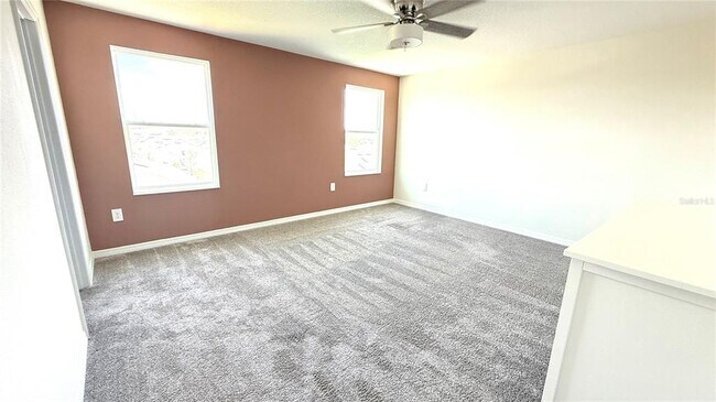 Building Photo - 827 Ofanto Wy