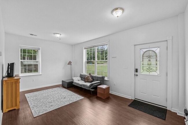 Building Photo - 4813 Calvert Rd