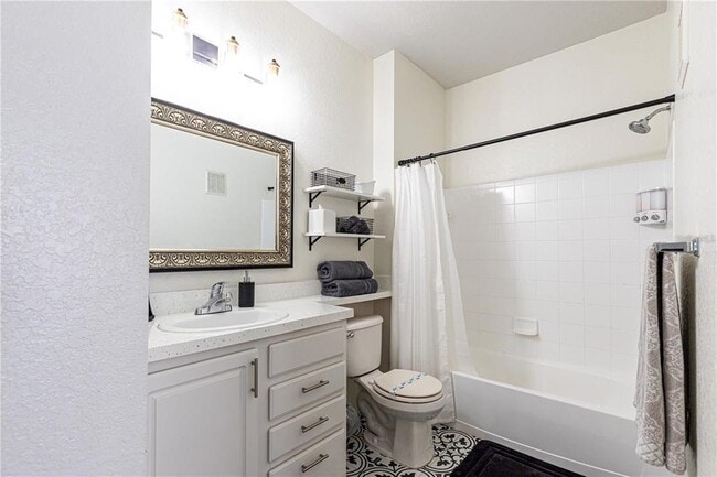 Building Photo - 8913 Legacy Ct