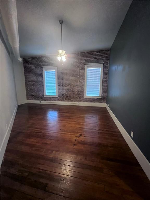 Building Photo - 116 N Broadway St