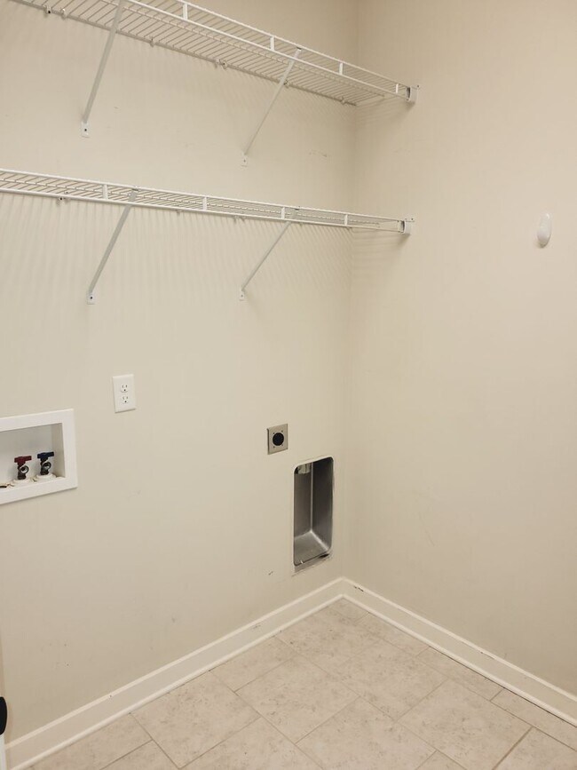 Building Photo - 4417 Tuckahoe Ln