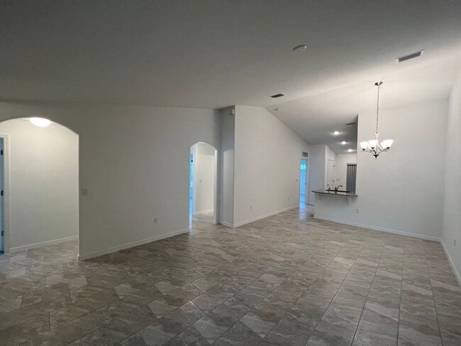 Building Photo - Spacious 4 Bed 2 Bath 2 Car Townhome Built in 2022 in Palm Coast!