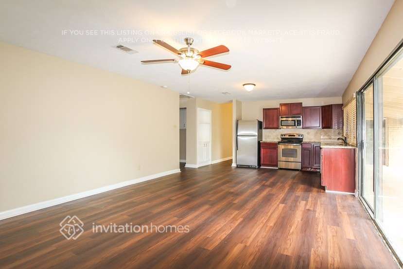 Building Photo - 3827 Cypressdale Dr