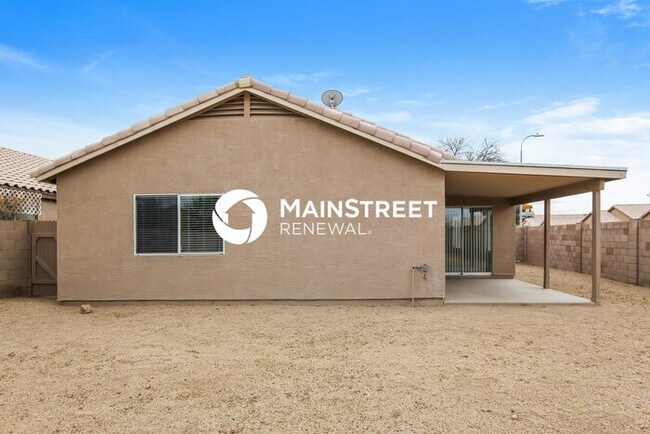 Building Photo - 4 Bedroom Pet-Friendly Home in PHOENIX, AZ with Main Street Renewal
