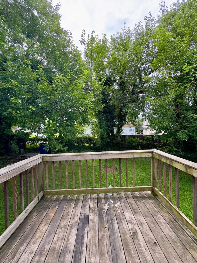 Building Photo - Charming 4 Bedroom/2 Bathroom in Asbury Av...