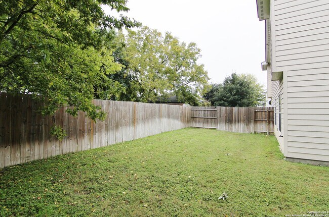 Building Photo - 1270 Hillcrest Dr