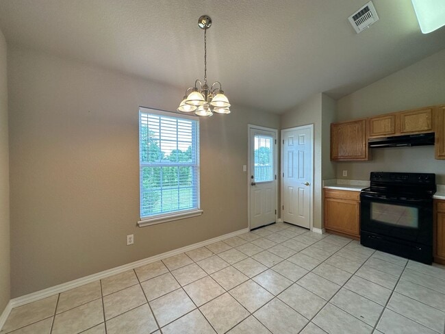 Building Photo - Beautiful Move In Ready 3 Bed 2 Bath for R...