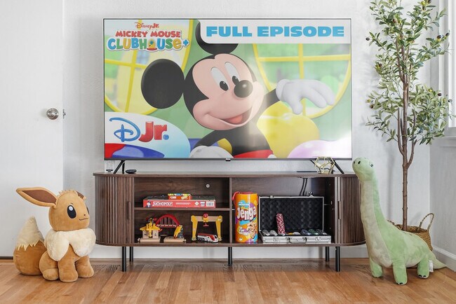 Building Photo - 422 Morse Ave