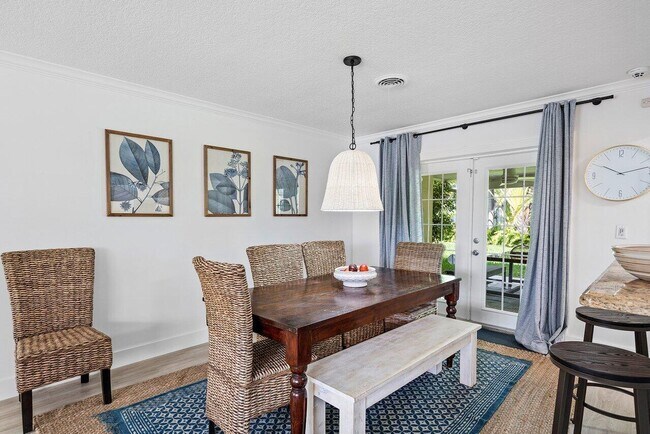 Building Photo - 5221 NE 26th Ave