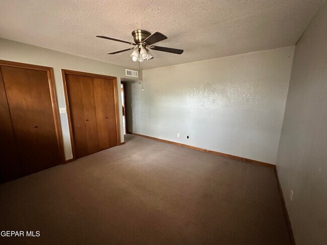 Building Photo - 815 Del Mar Dr