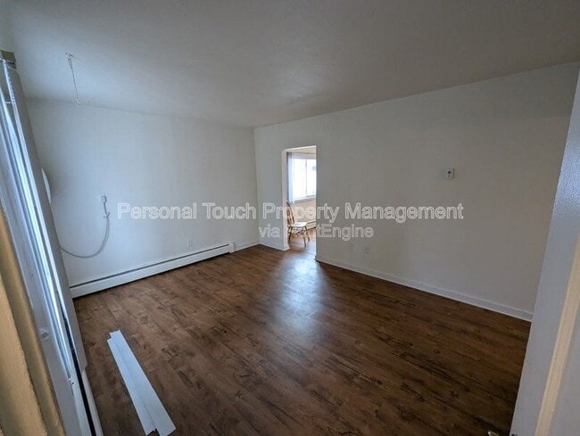 Building Photo - 541 2nd St N