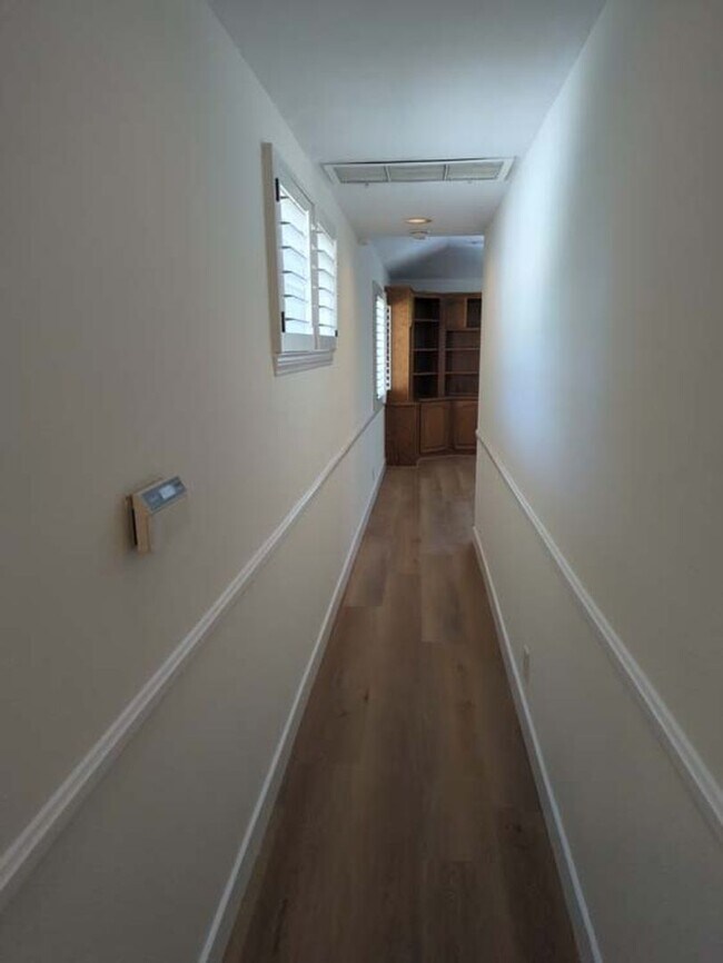 Building Photo - Beautiful and Spacious 4 Bed, 3 Bath Home ...