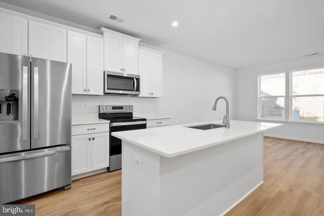 Building Photo - 2536 Neabsco Common Pl