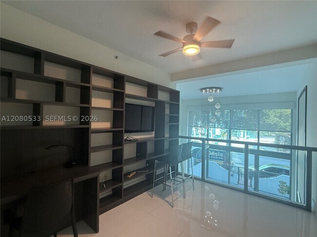 Building Photo - 6000 Collins Ave