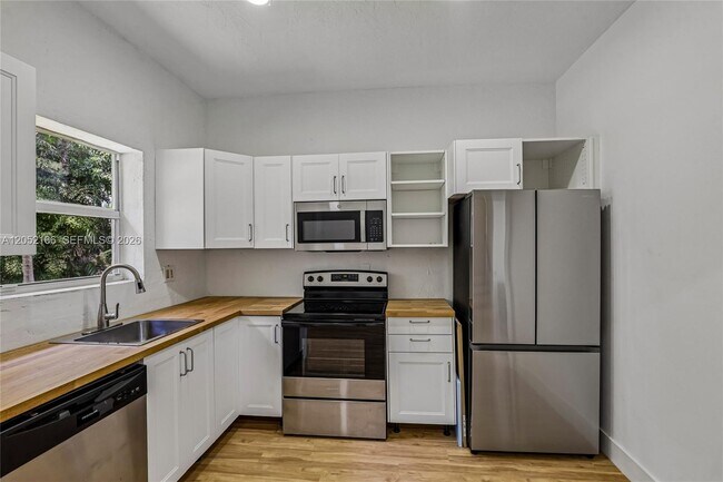 Building Photo - 130 NW 85th St