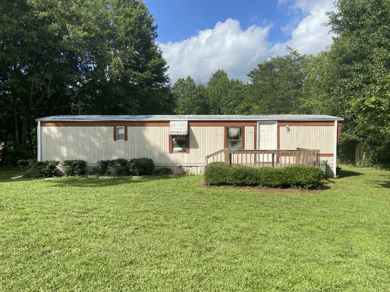 Primary Photo - 110 Woodland Dr