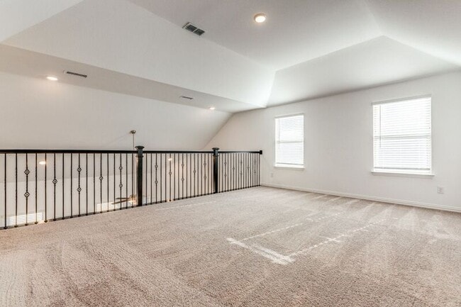 Building Photo - 1501 Ross Ave