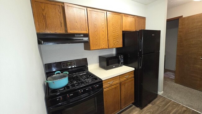 Building Photo - 5388 Flintstone Dr