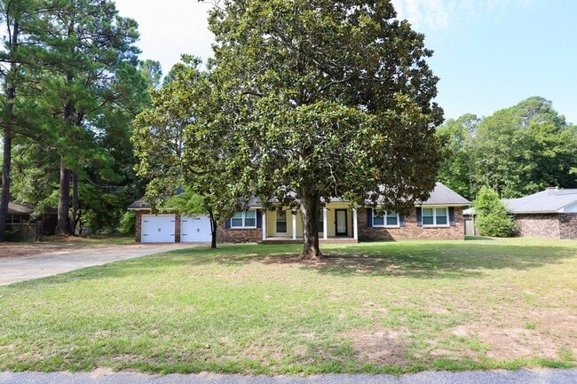 Building Photo - 579 Sierra St