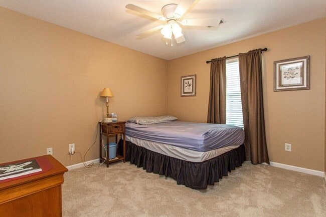 Building Photo - 10714 Prince Albert Way