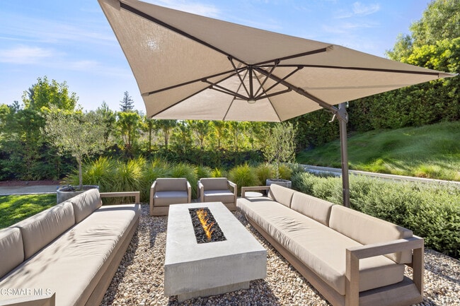 Building Photo - 1501 Valecroft Ave