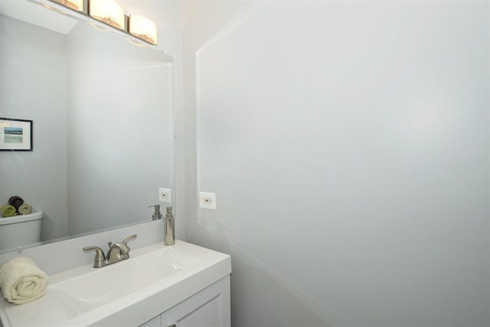 powder room - 1915 S Racine Ave