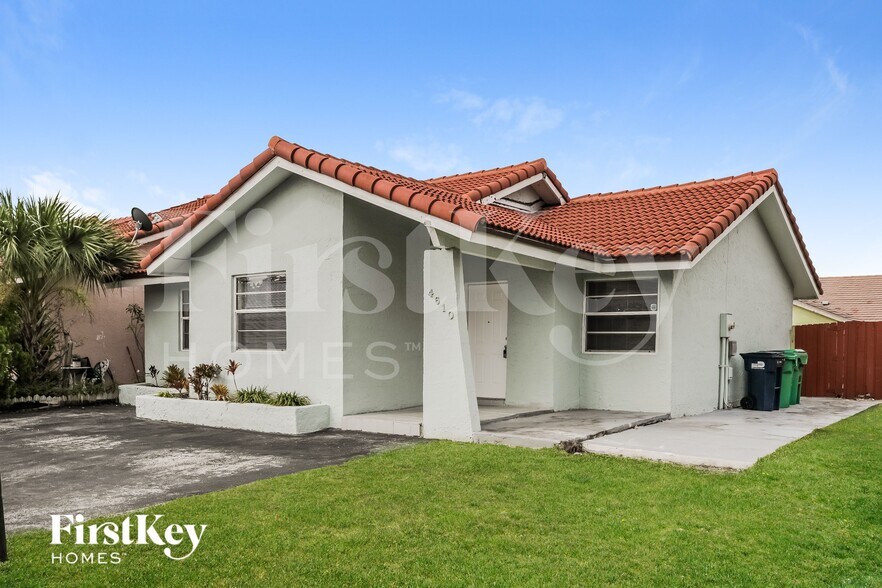 Building Photo - 4610 SW 143rd Ct W