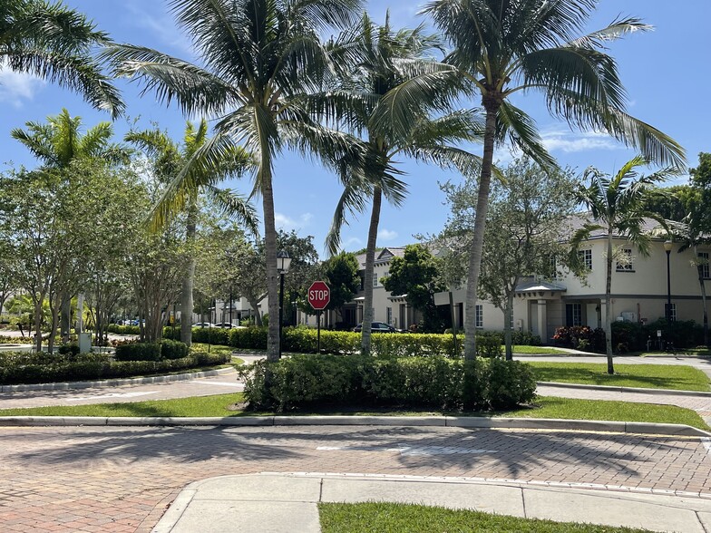 Building Photo - 1955 Marsh Harbor Dr