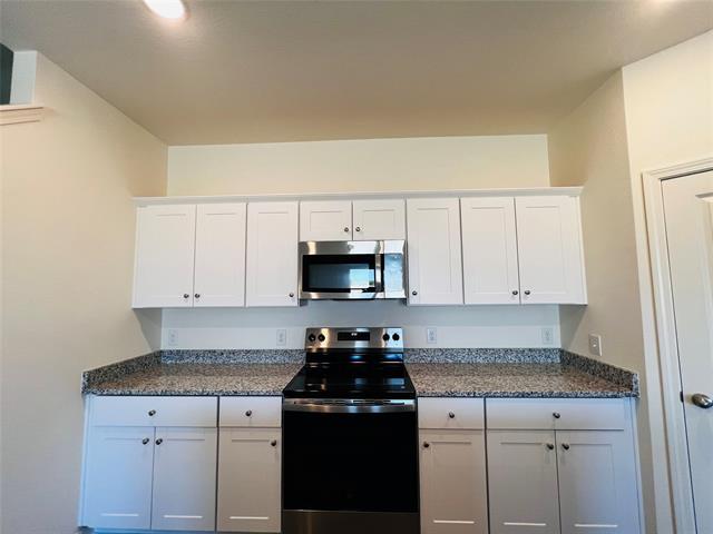 Building Photo - 2217 Pioneer Dr