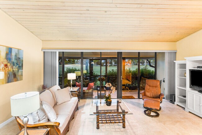 Building Photo - 229 Old Meadow Way