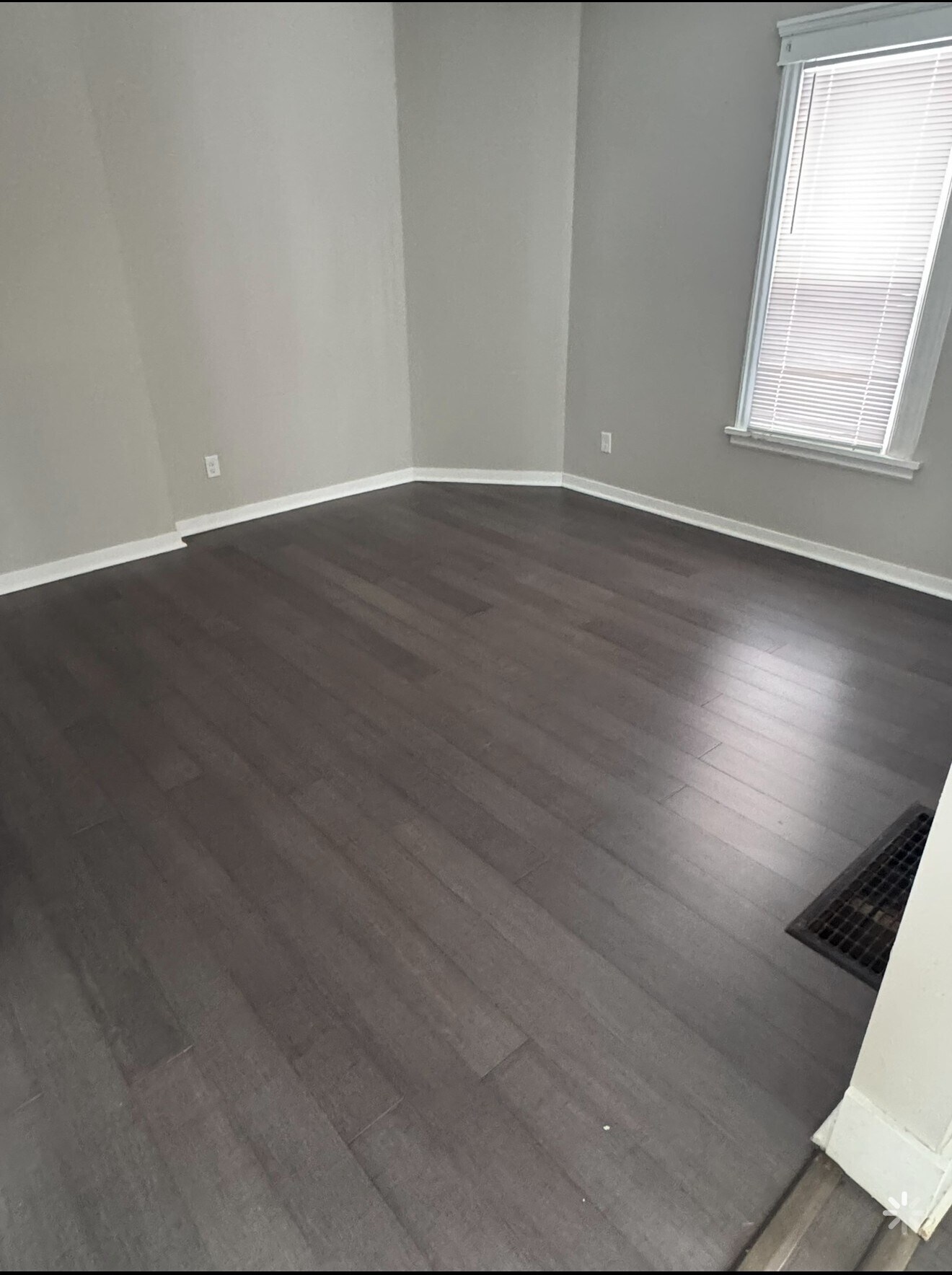 Living Room - 529 McCourtie St