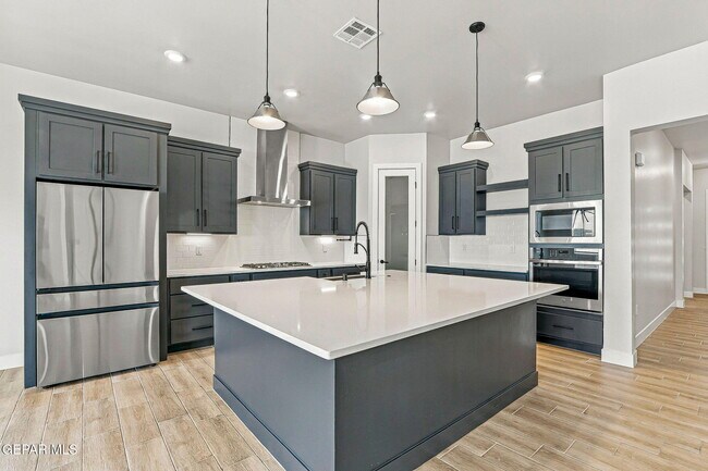 Building Photo - 1807 Ritzy Lou Pl