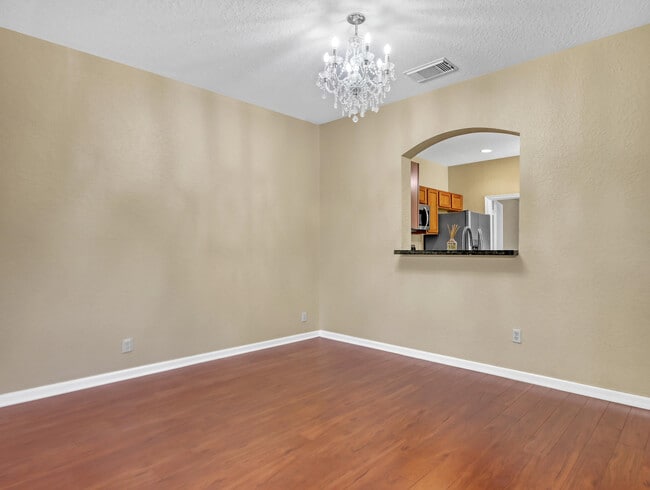 Building Photo - 2226 Oakmont Dr