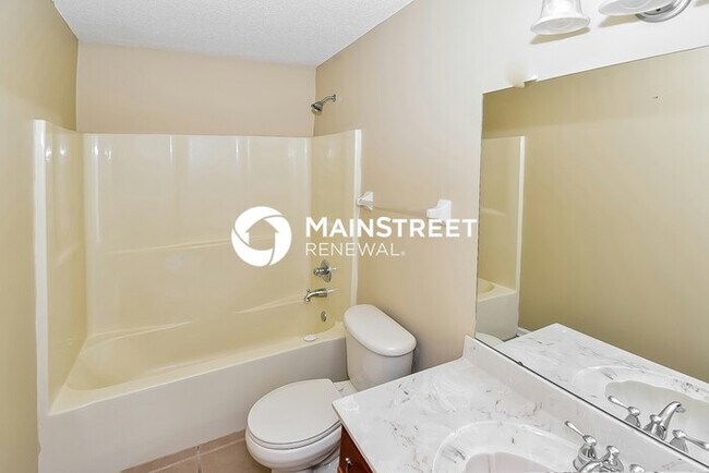 Building Photo - 3 Bedroom Pet-Friendly Home in Memphis, TN with Main Street Renewal