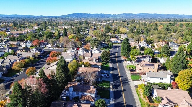 Building Photo - 517 Leafhaven Ln