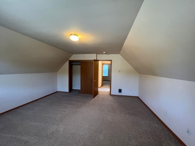 Building Photo - 309 W Helena Ave